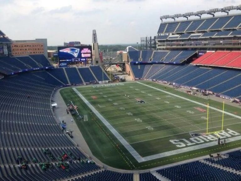 How many miles traveled to jet stadium from patriots stadium